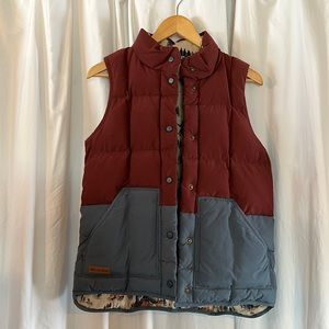 Women’s Retro Columbia puffer vest size Small